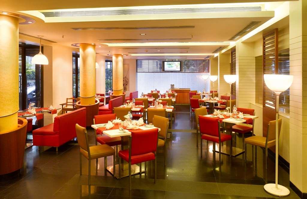 โรงแรมเคนิลเวิร์ธ โกลกาตา ร้านอาหาร รูปภาพ