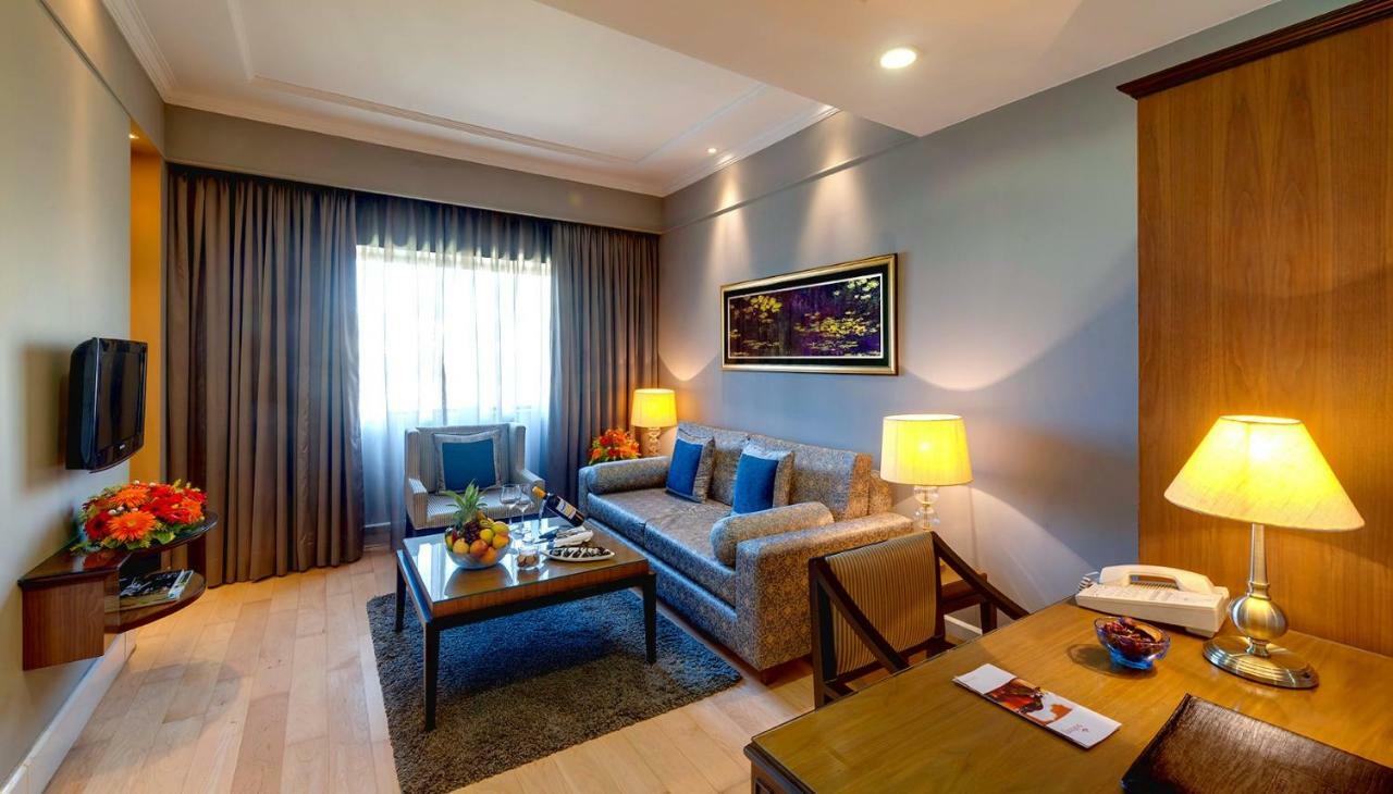 โรงแรมเคนิลเวิร์ธ โกลกาตา ภายนอก รูปภาพ